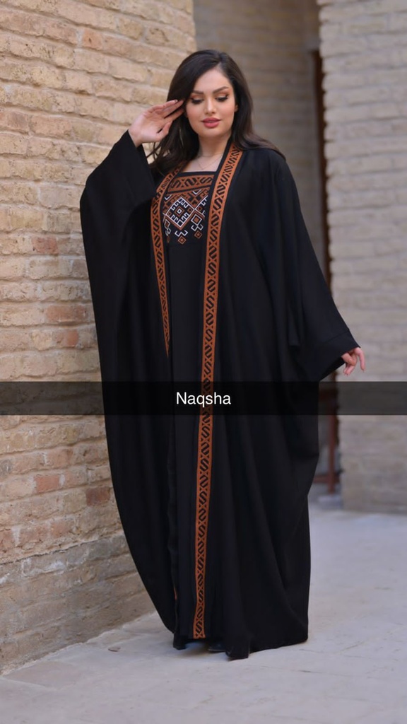 بشت تطريز فستان