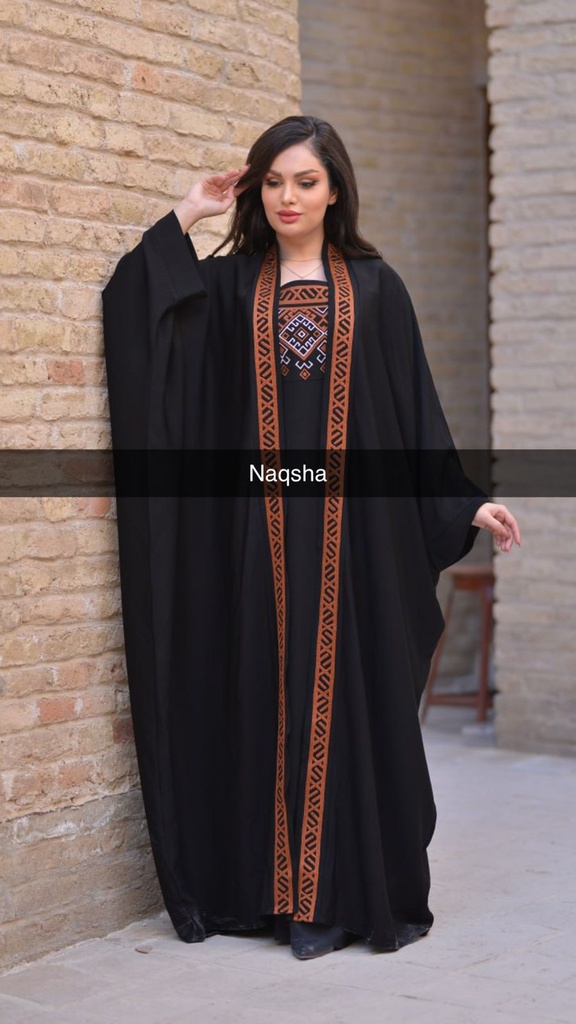 بشت تطريز فستان