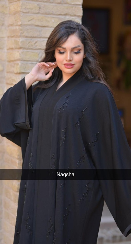 عباءة تطريز صاعقة نقشة
