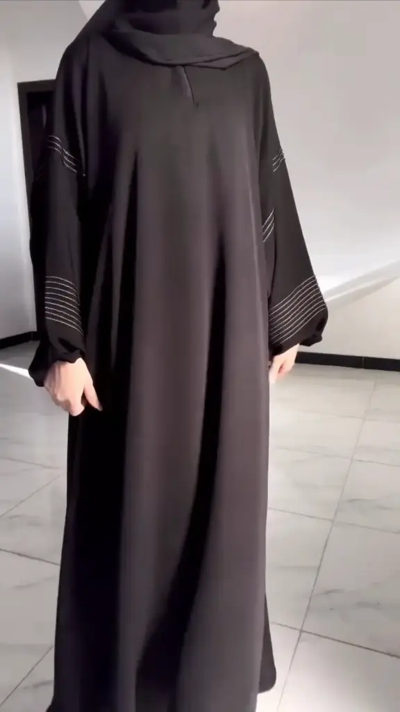 عباءة بثينة