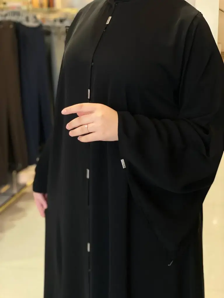 عباءة بدون اسم طباكات