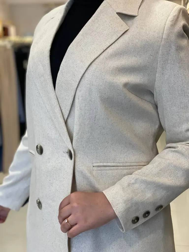 طقم جاكيت + بنطرون الكرمي HB-060 (بيجي, 38)